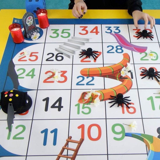 TAPETE PARCHIS + ESCALERAS TILK ROBOTS Robotica TAPETE PARCHIS + ESCALERAS TILK ROBOTS Robotica