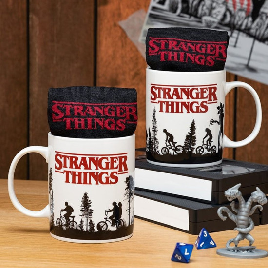 SET TAZA Y CALCETINES PALADONE STRANGER Tazas y vasos SET TAZA Y CALCETINES PALADONE STRANGER Tazas y vasos